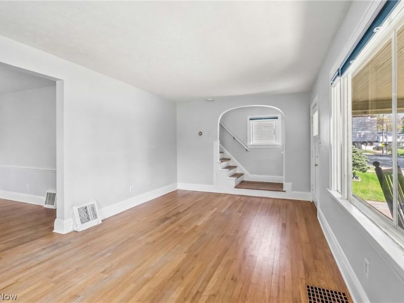 330 N Hawkins Avenue, Akron, OH 44313 Photo 8