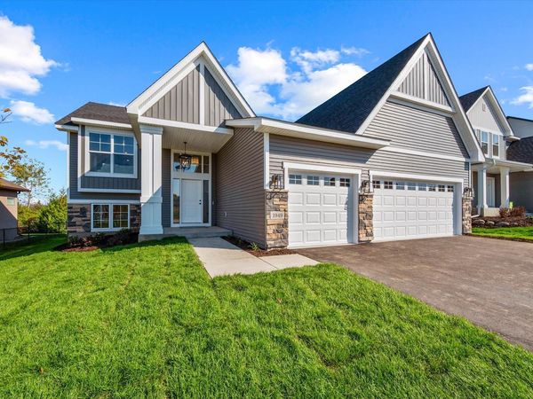 1952 Lusitano Street , Shakopee, MN 55379