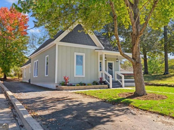 515 Woodlawn Avenue, Calhoun, GA 30701