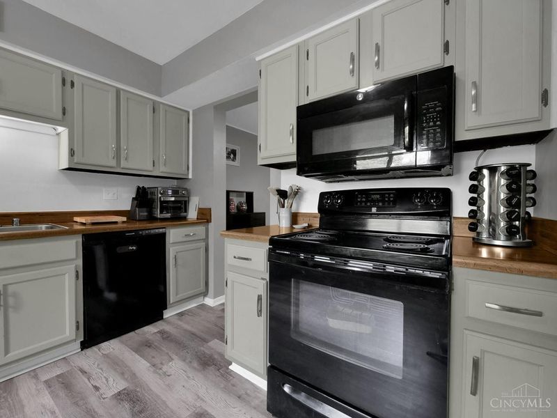 3204 Pebblebrook Lane, Unit 63, Colerain Township, OH 45251 Photo 16