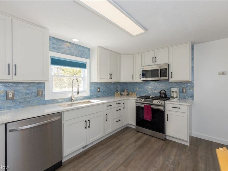 1366 E Twinsburg Road, Macedonia, OH 44056 Photo 8