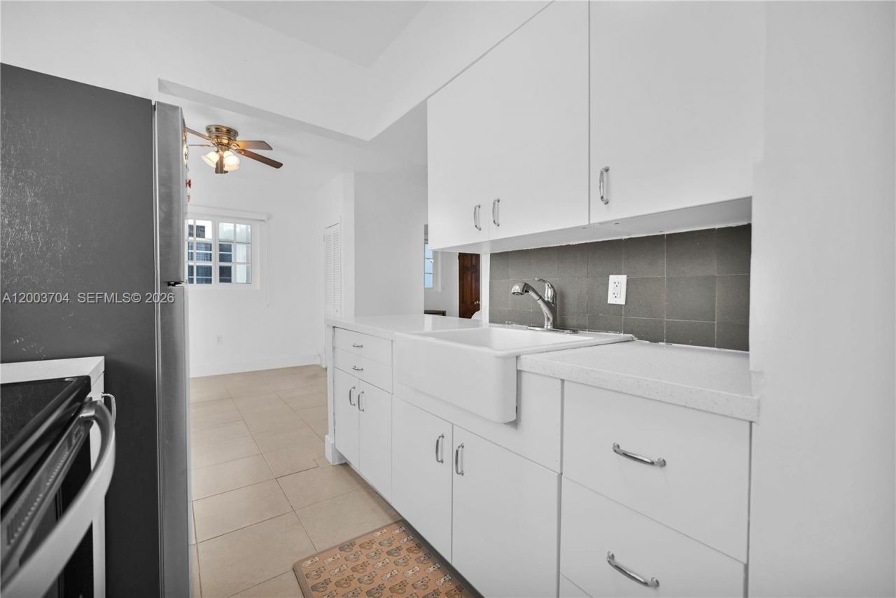 1195 Marseille Dr , Unit 5, Miami Beach, FL 33141 Photo