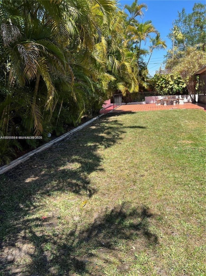 6385 SW 25th St , Miami, FL 33155 Photo