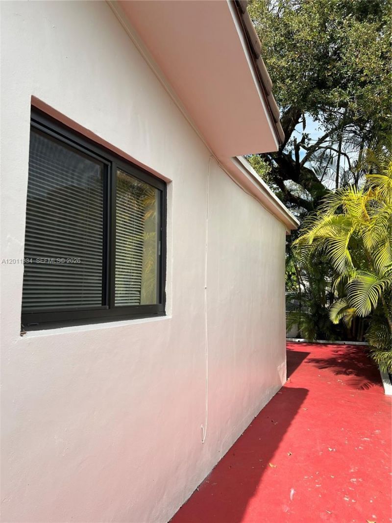 6385 SW 25th St , Miami, FL 33155 Photo