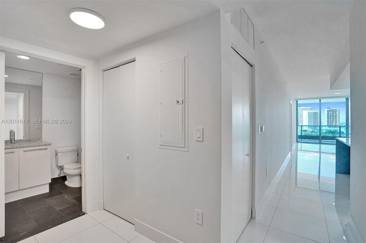 900 Biscayne Blvd, Unit 1808, Miami, FL 33132 Photo