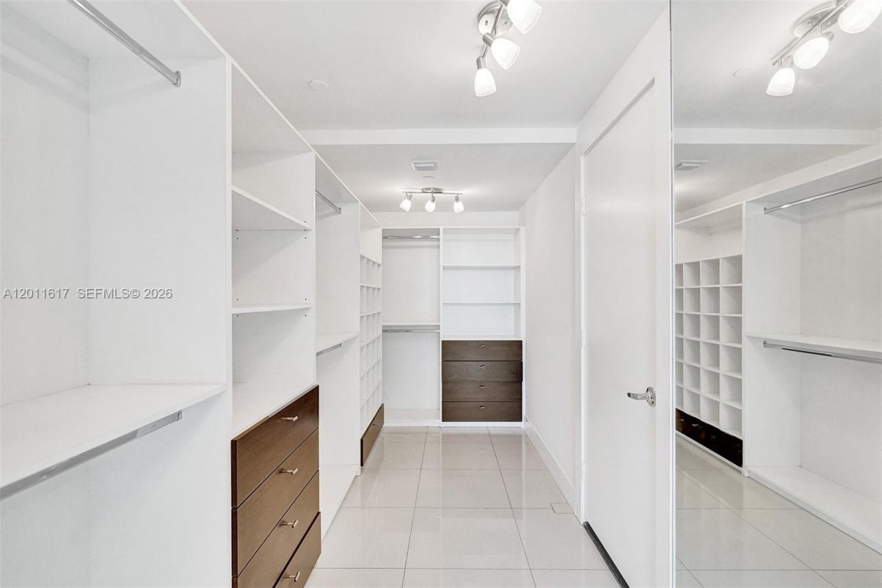 900 Biscayne Blvd, Unit 1808, Miami, FL 33132 Photo