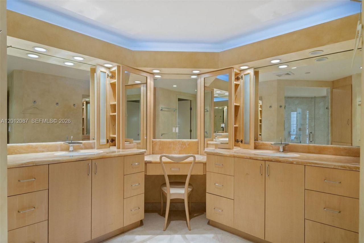 20290 Fairway Oaks Dr, Unit 221, Boca Raton, FL 33434 Photo