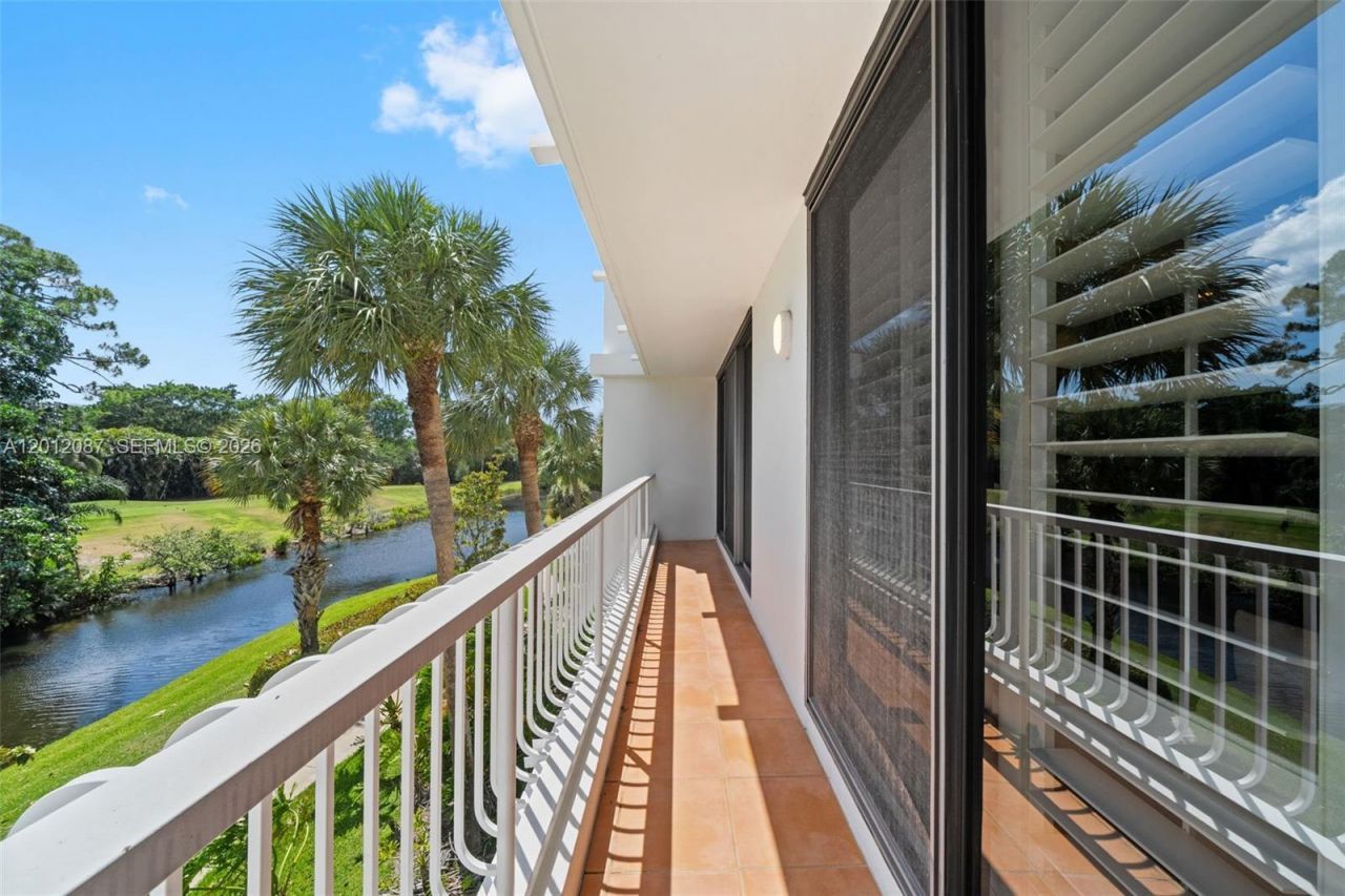 20290 Fairway Oaks Dr, Unit 221, Boca Raton, FL 33434 Photo