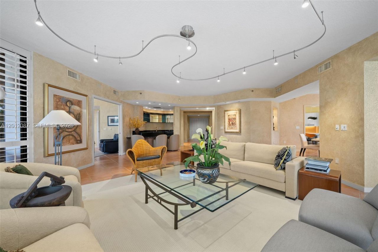 20290 Fairway Oaks Dr, Unit 221, Boca Raton, FL 33434 Photo