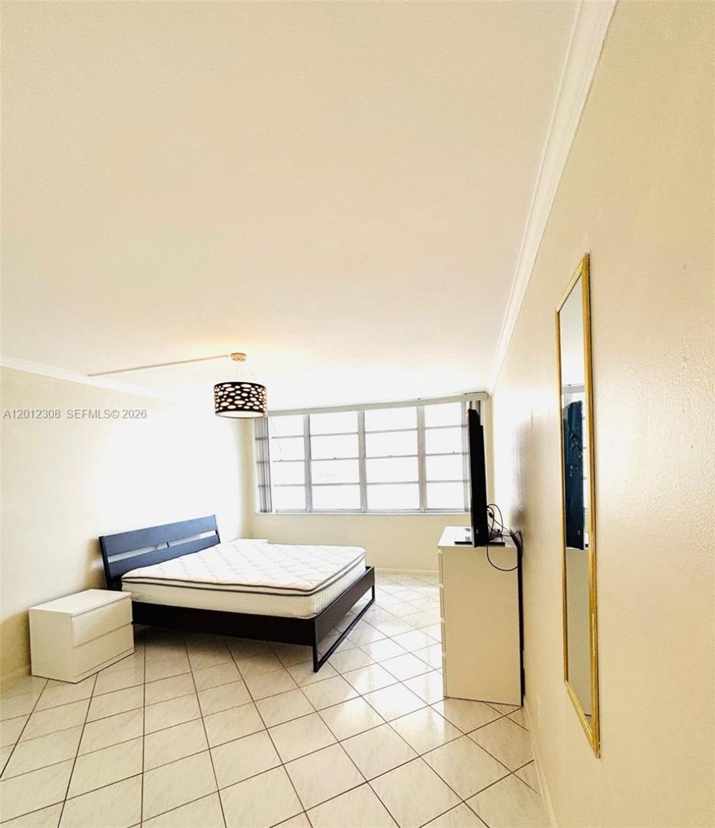 1817 S Ocean Dr, Unit 622, Hallandale Beach, FL 33009 Photo