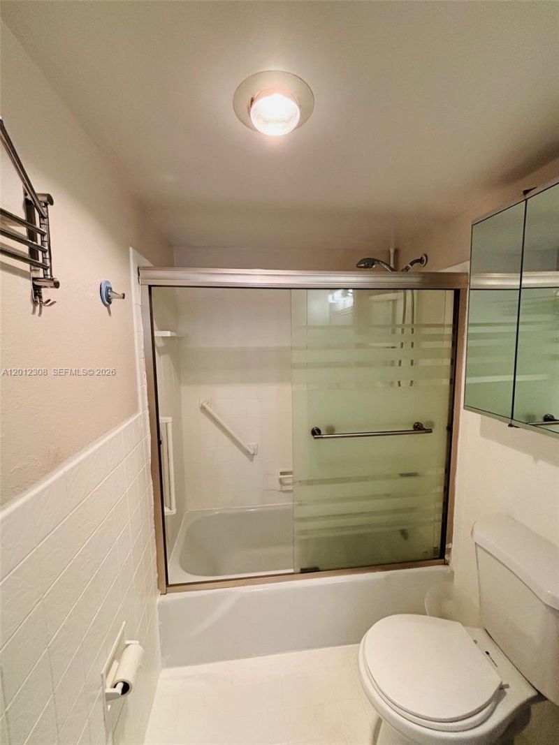 1817 S Ocean Dr, Unit 622, Hallandale Beach, FL 33009 Photo