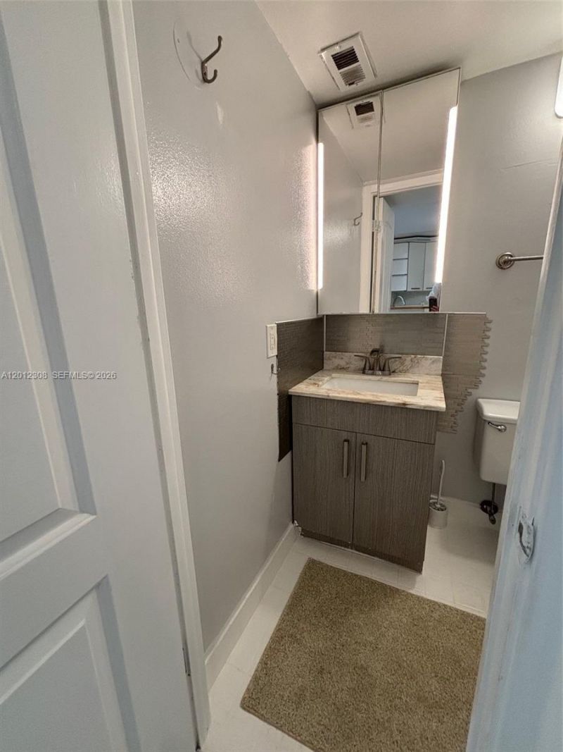 1817 S Ocean Dr, Unit 622, Hallandale Beach, FL 33009 Photo