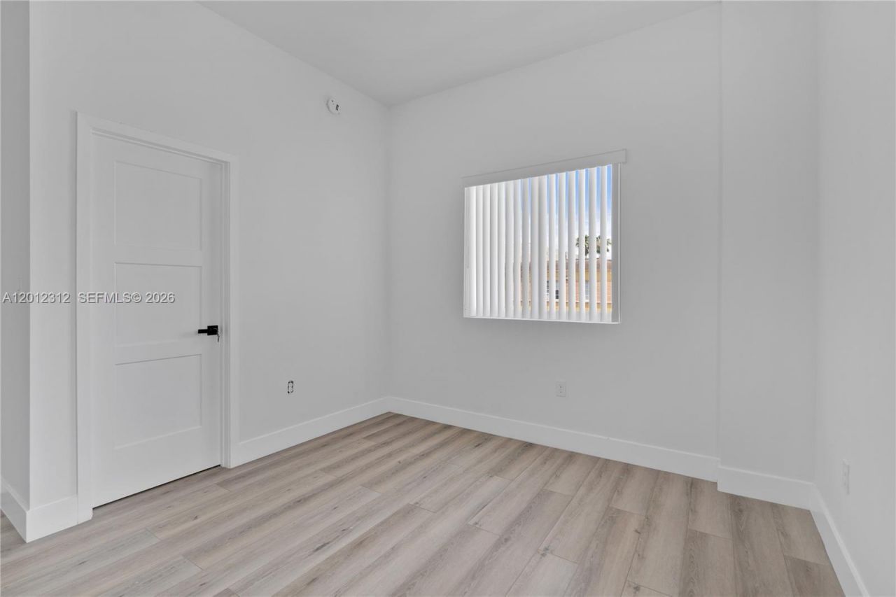 1534 NW 1st St, Unit 204, Miami, FL 33125 Photo