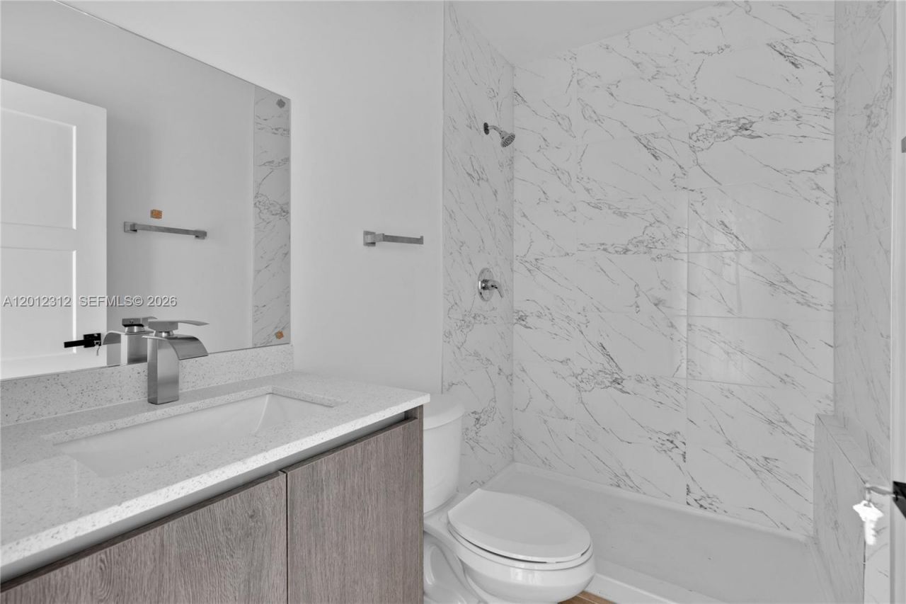 1534 NW 1st St, Unit 204, Miami, FL 33125 Photo