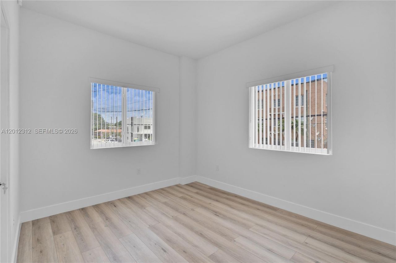 1534 NW 1st St, Unit 204, Miami, FL 33125 Photo