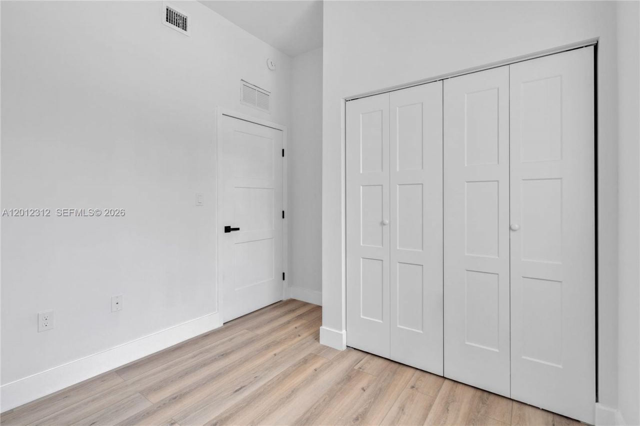 1534 NW 1st St, Unit 204, Miami, FL 33125 Photo