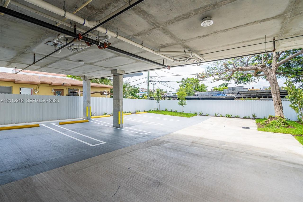 1534 NW 1st St, Unit 204, Miami, FL 33125 Photo