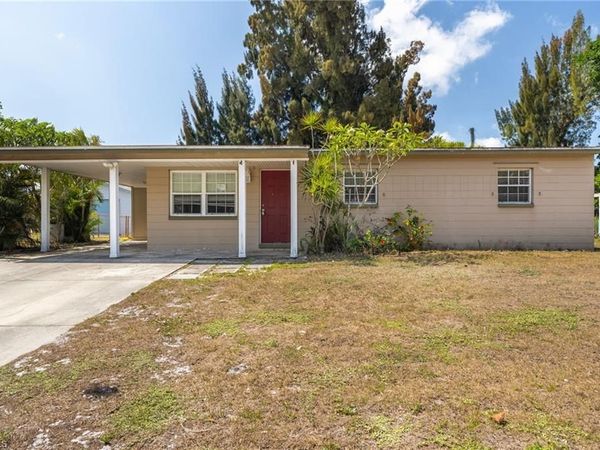 915 Hibiscus LN , NORTH FORT MYERS, FL 33903