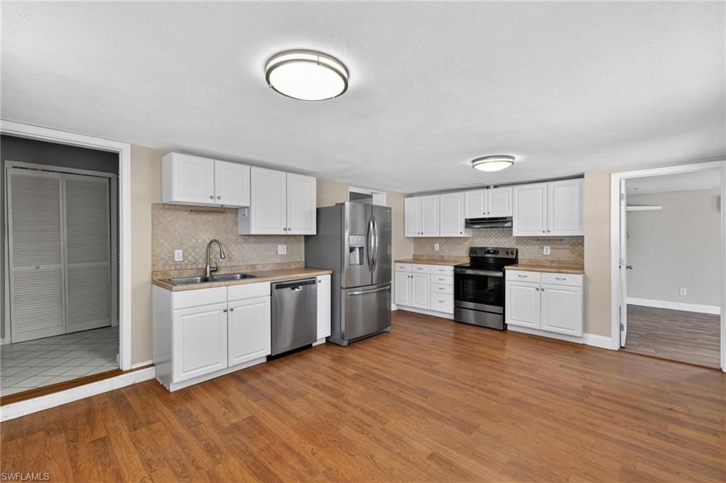 915 Hibiscus Ln , North Fort Myers, FL 33903 Photo