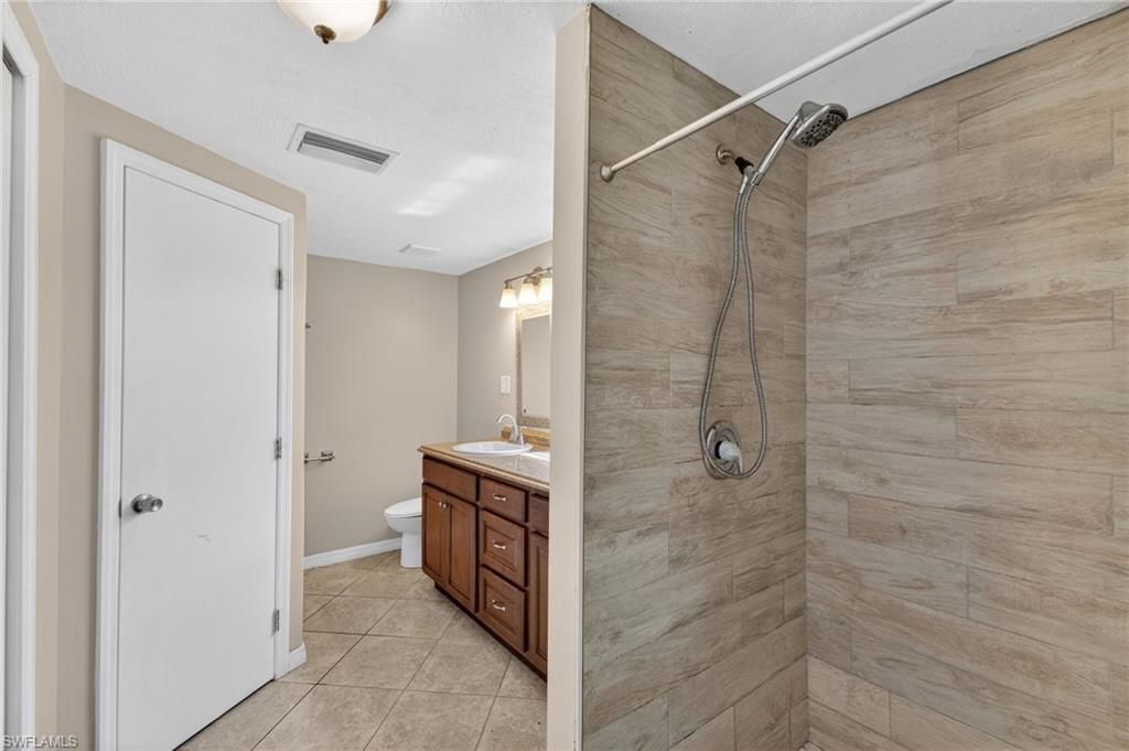 915 Hibiscus Ln , North Fort Myers, FL 33903 Photo