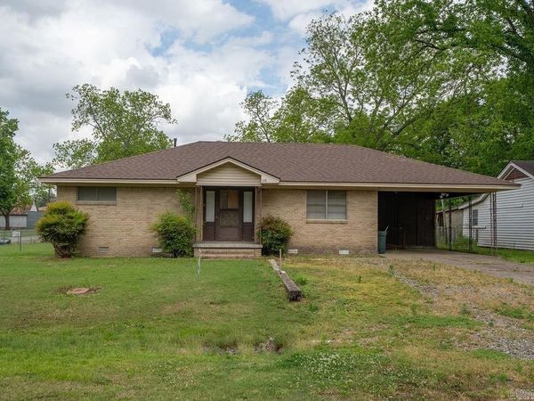 110 W Curran Street, Des Arc, AR 72040