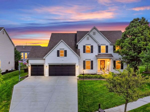 216 Warbler Court , Pickerington, OH 43147