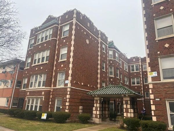 2107 Grove Avenue , Unit 104, Berwyn, IL 60402