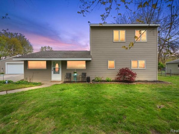 4550 Independence Drive, Independence Twp, MI 48346