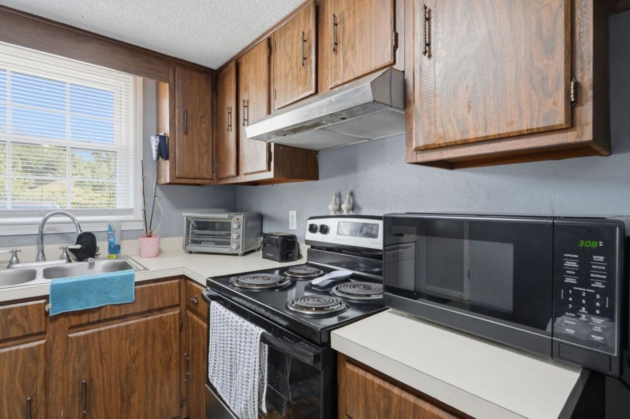 1025 Carolina Rd.  Photo 6