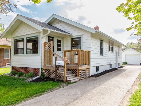 1009 Grand Avenue, Ames, IA 50010