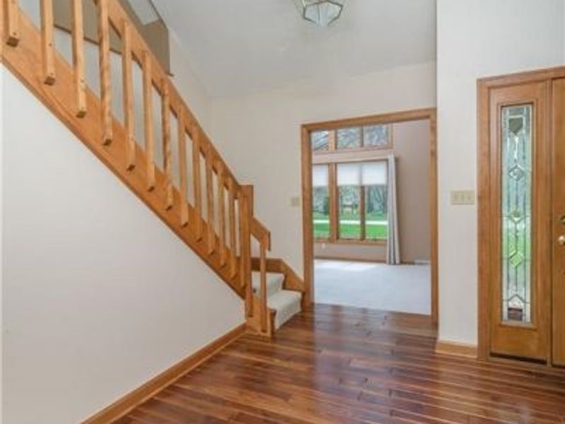963 Mansion Circle, Barberton, OH 44203 Photo 10
