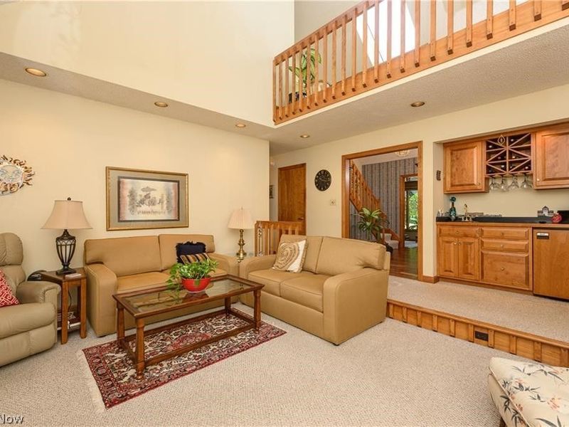 963 Mansion Circle, Barberton, OH 44203 Photo 18