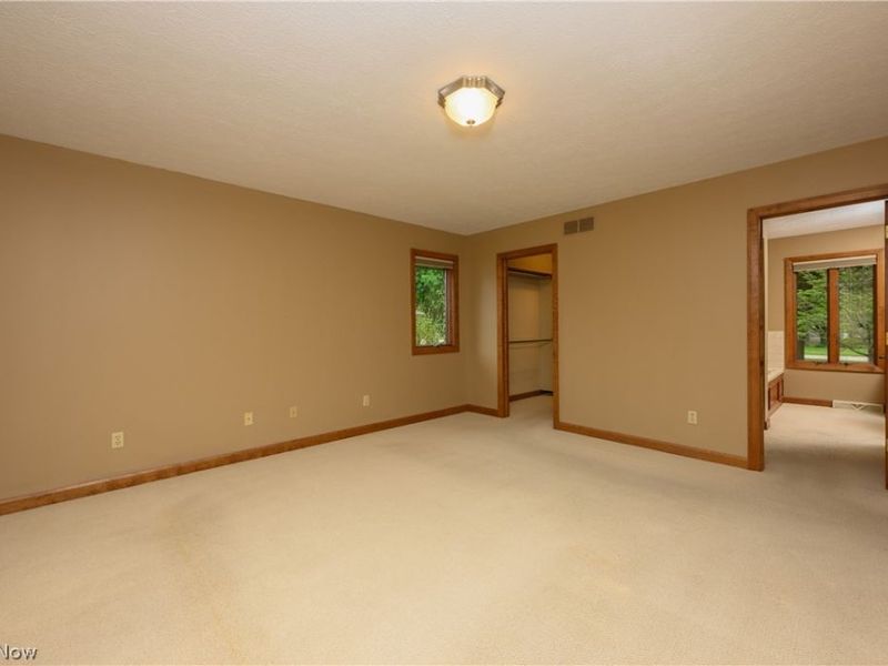 963 Mansion Circle, Barberton, OH 44203 Photo 24
