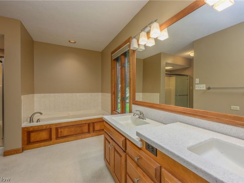 963 Mansion Circle, Barberton, OH 44203 Photo 26