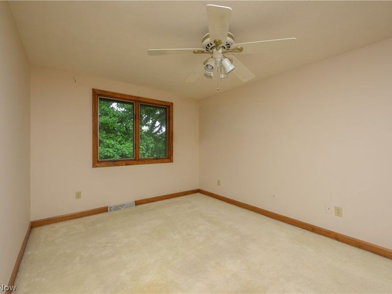 963 Mansion Circle, Barberton, OH 44203 Photo 28