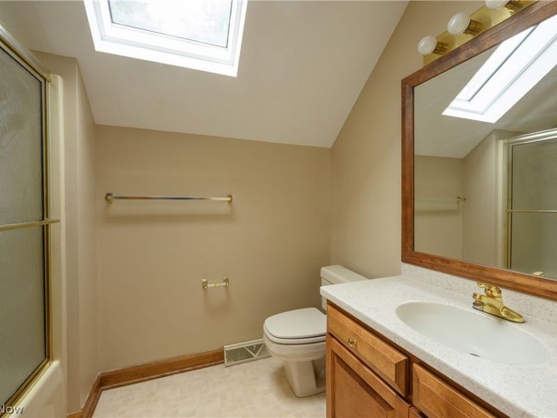 963 Mansion Circle, Barberton, OH 44203 Photo 30