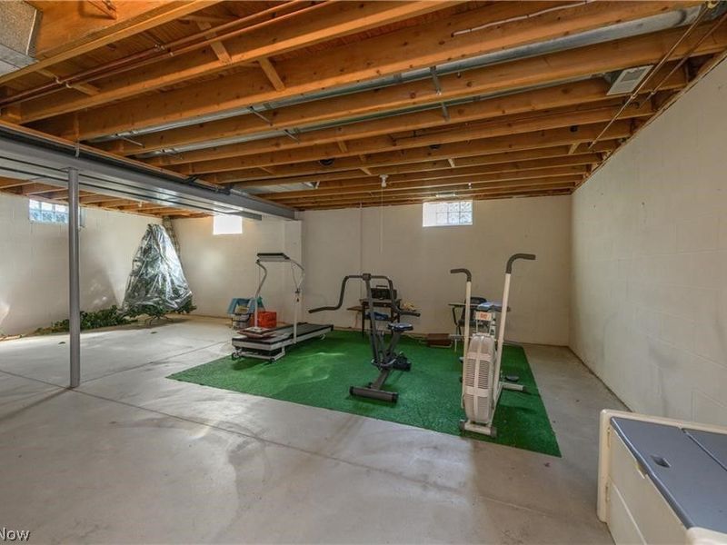 963 Mansion Circle, Barberton, OH 44203 Photo 33