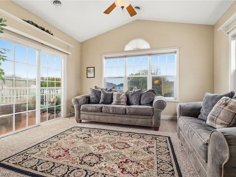 1340 Cascade Circle W, Canton, OH 44708 Photo 11