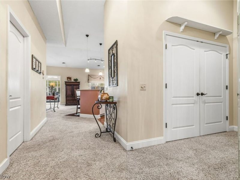 1340 Cascade Circle W, Canton, OH 44708 Photo 7