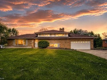3877 Grove Street NE, Canton, OH 44721