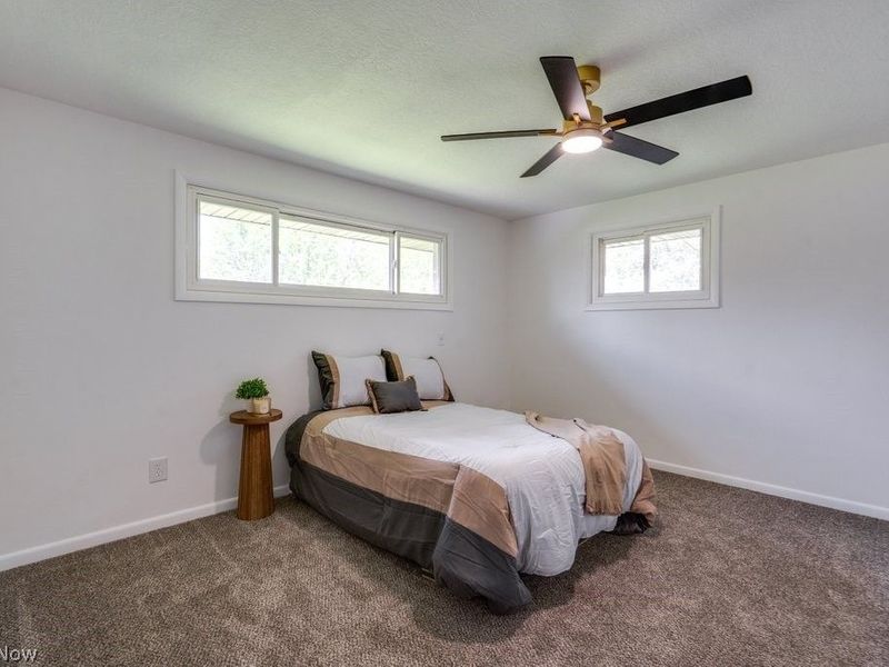 3877 Grove Street NE, Canton, OH 44721 Photo 16