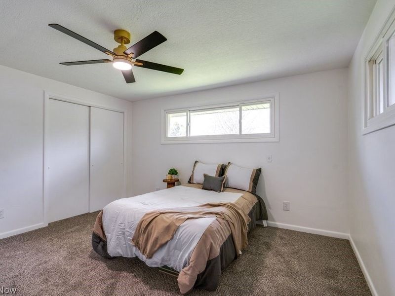 3877 Grove Street NE, Canton, OH 44721 Photo 17