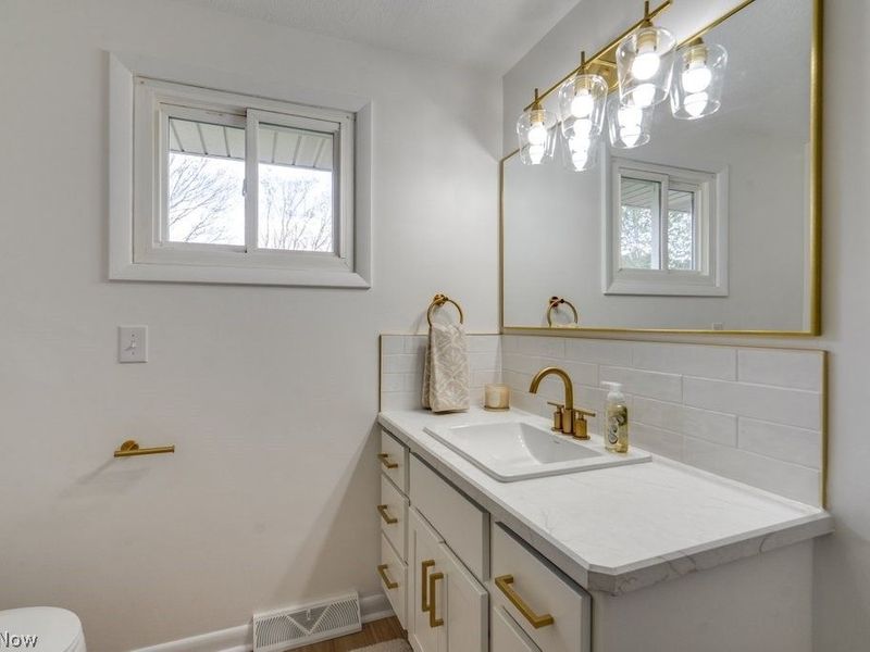 3877 Grove Street NE, Canton, OH 44721 Photo 23