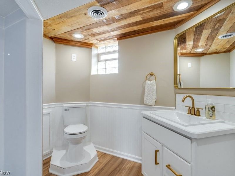 3877 Grove Street NE, Canton, OH 44721 Photo 24