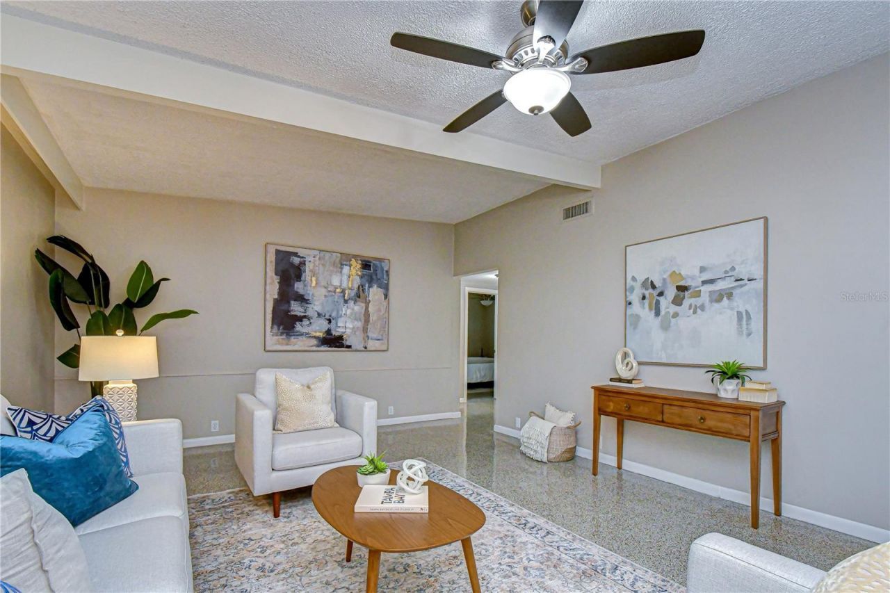 1901 Oxford Street N, Saint Petersburg, FL 33710 Photo