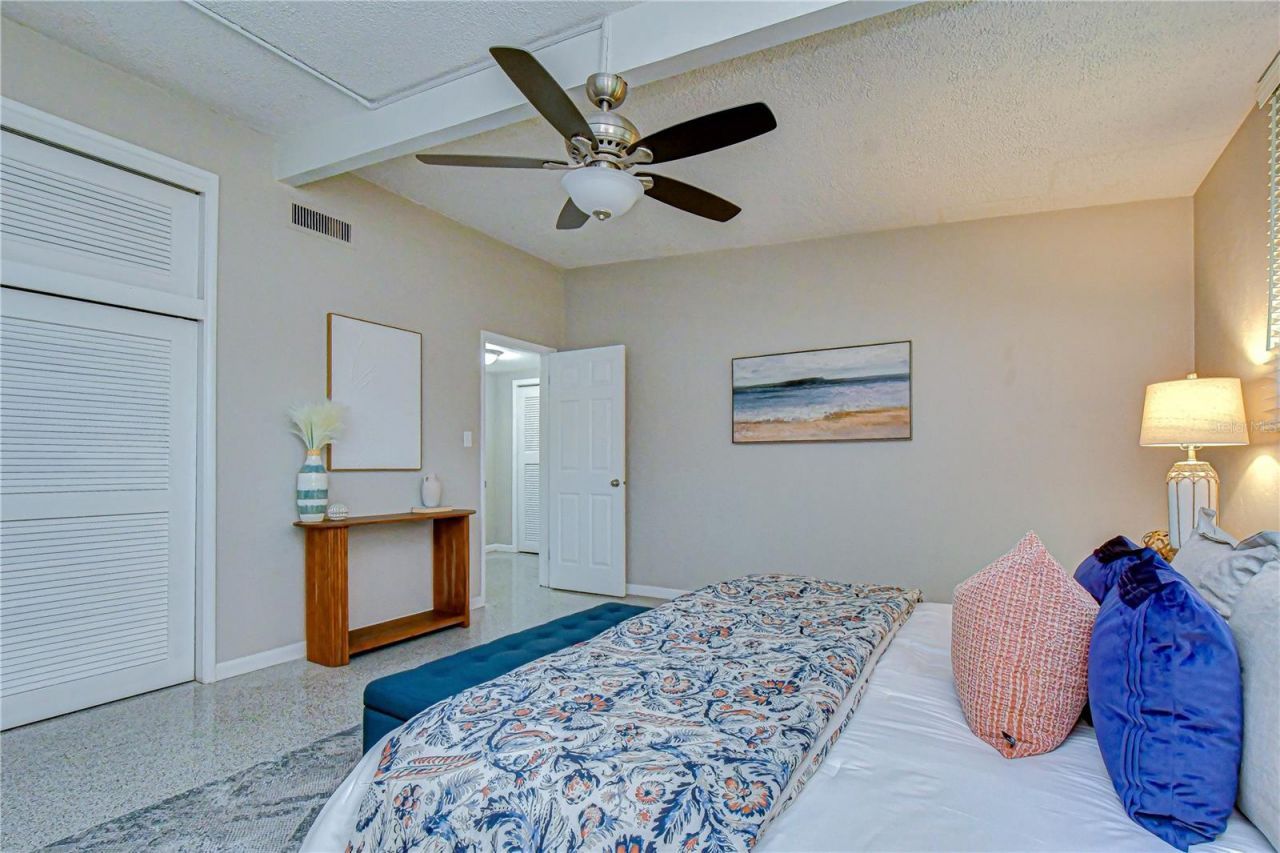 1901 Oxford Street N, Saint Petersburg, FL 33710 Photo