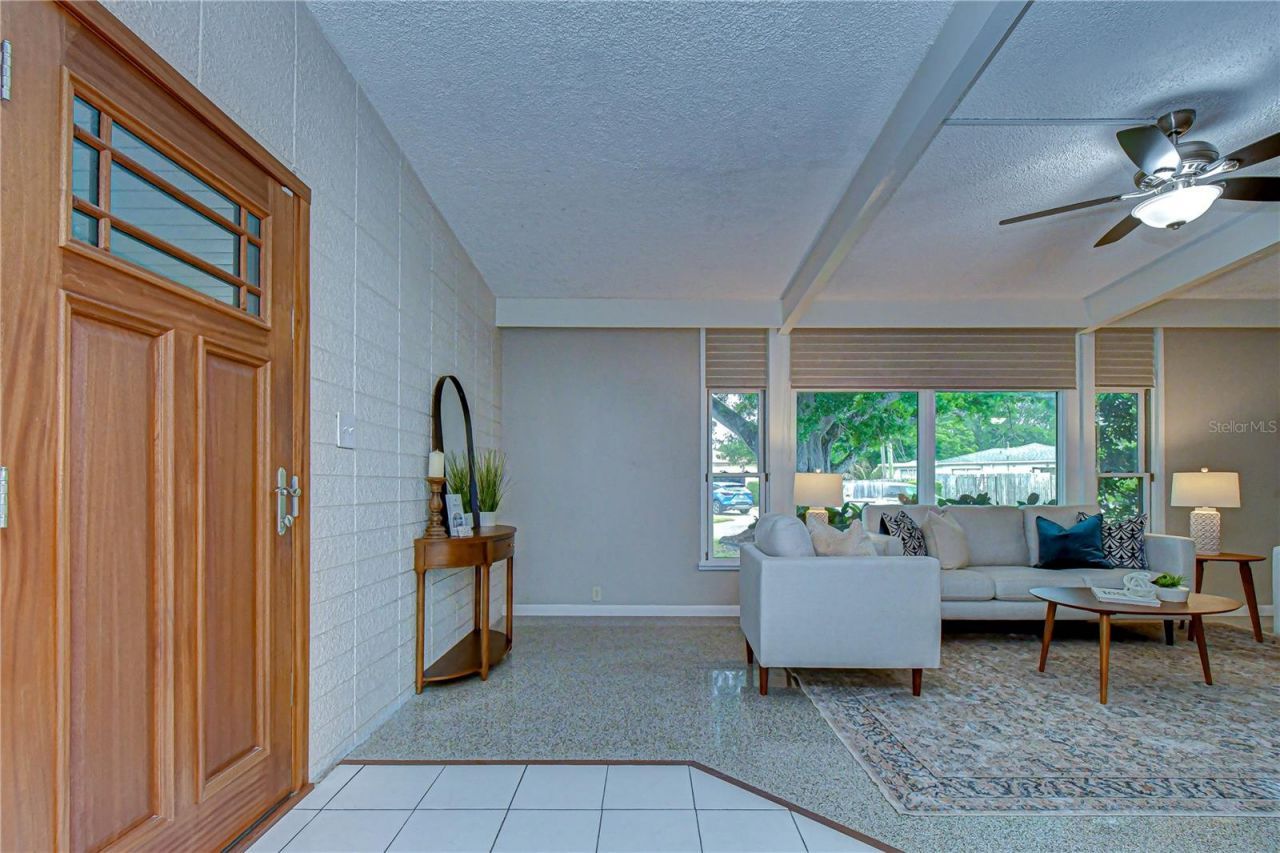 1901 Oxford Street N, Saint Petersburg, FL 33710 Photo