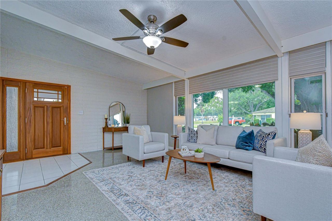 1901 Oxford Street N, Saint Petersburg, FL 33710 Photo