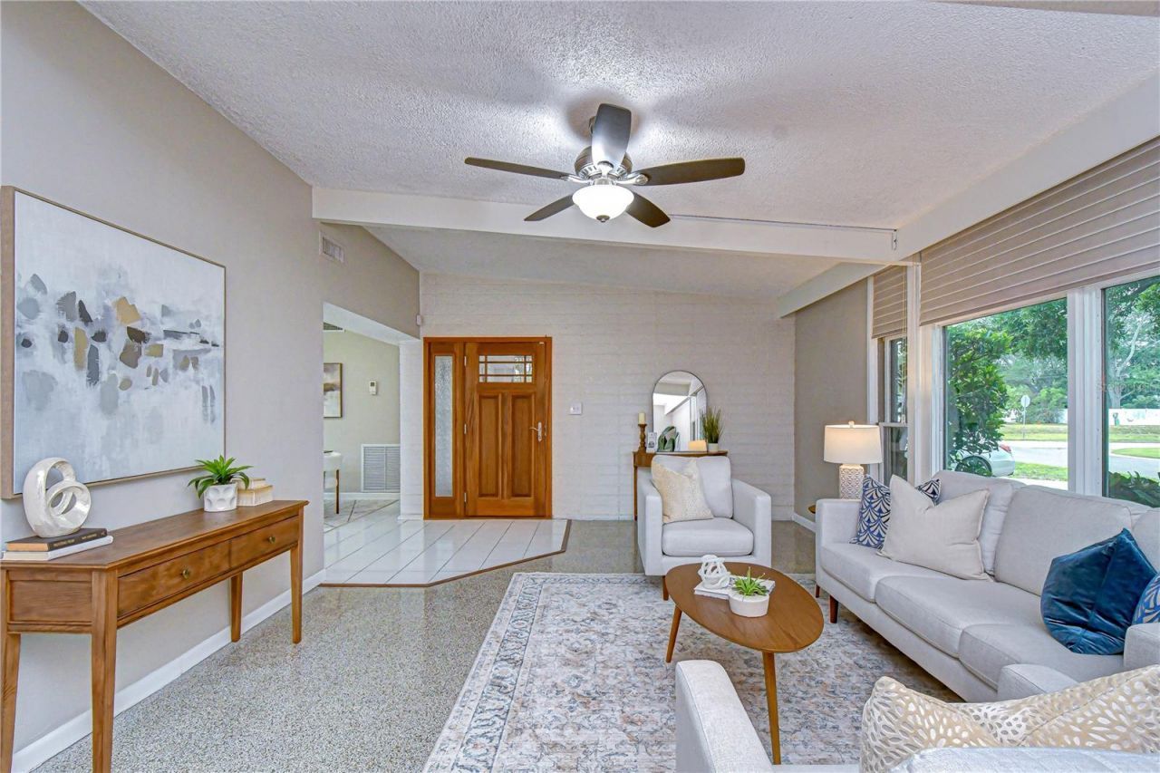 1901 Oxford Street N, Saint Petersburg, FL 33710 Photo
