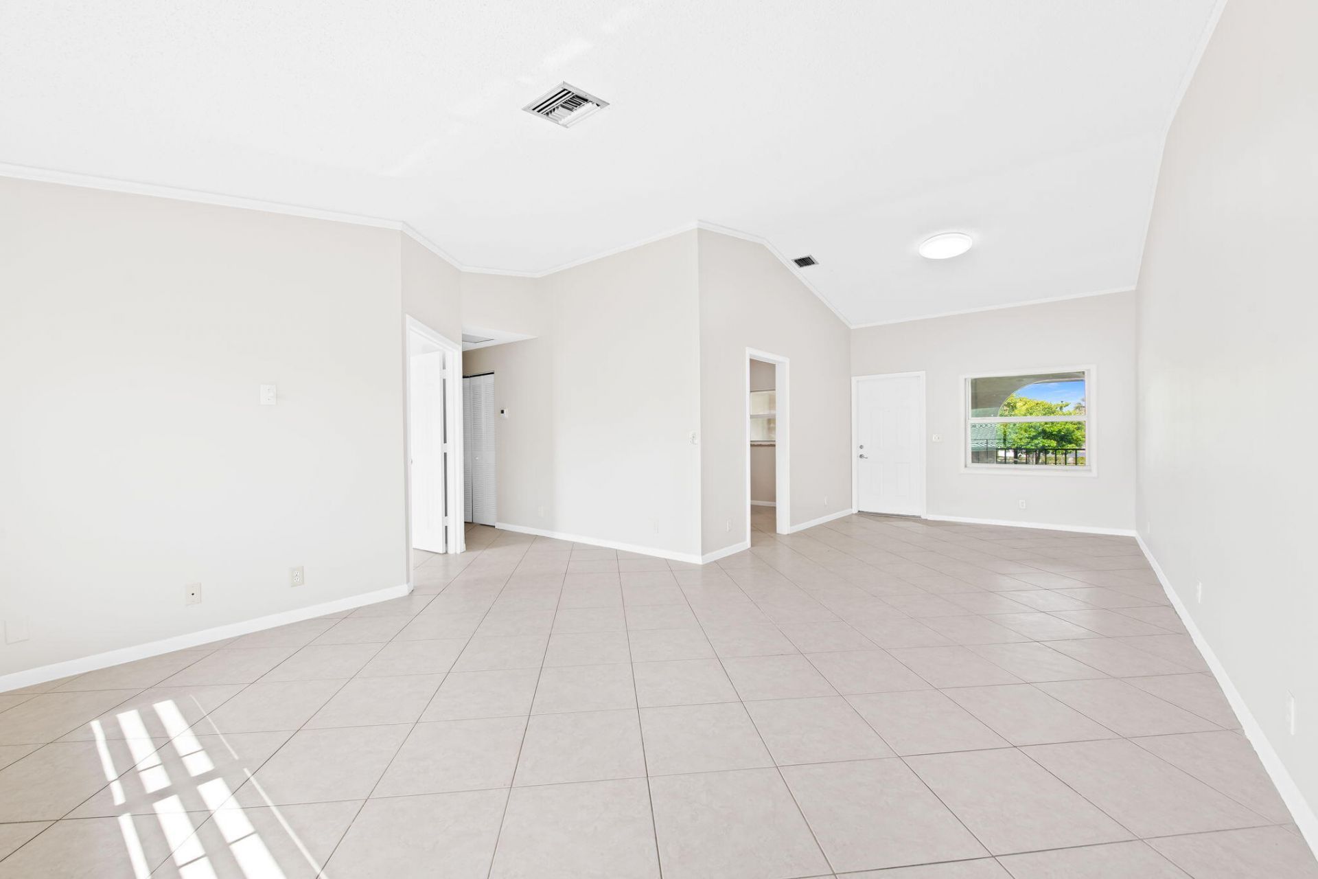2981 NW 92nd Avenue, Coral Springs, FL 33065 Photo